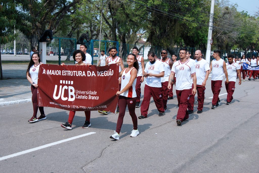 O Pelotão dos alunos de Educação Física da UCB, curso com mais de 50 anos de tradição – Foto: Divulgação/UCB